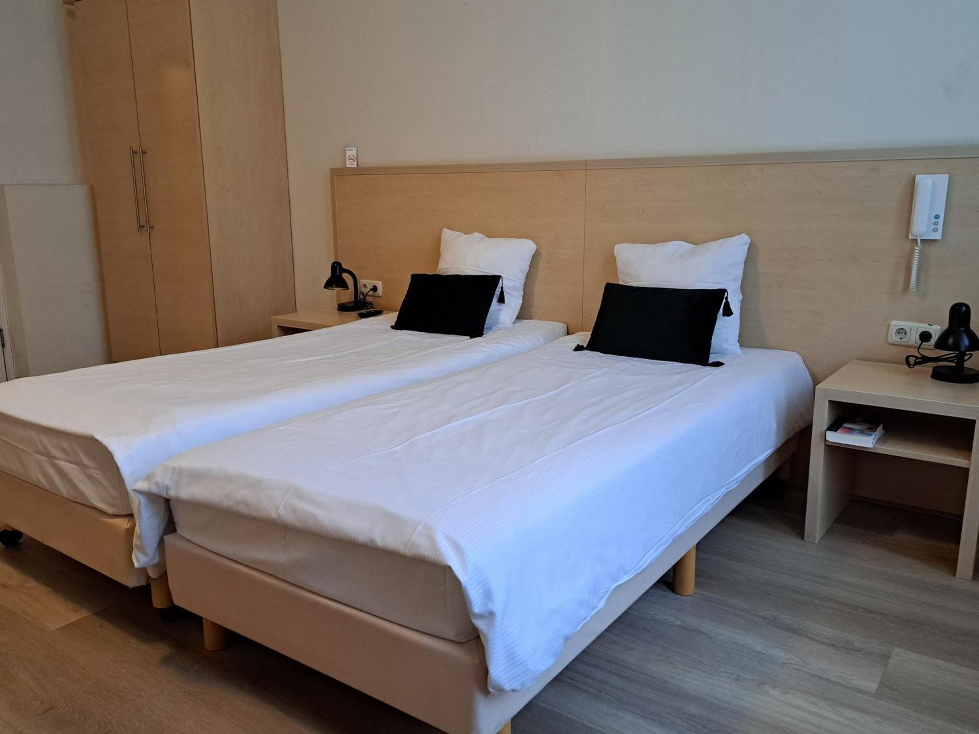 Hotel Restaurant Boven Groningen Делфзейл Стая снимка